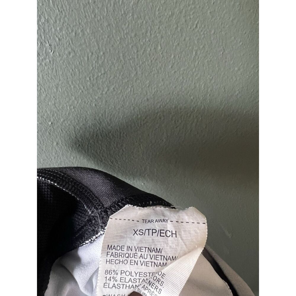 Under Armour Womens Black Cropped Athletic Workout Legging Size XS - Picture 3 of 3